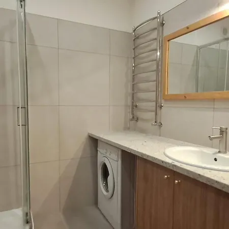 Flat In Close To The Centre Parking, Wifi, Bbq شقة *