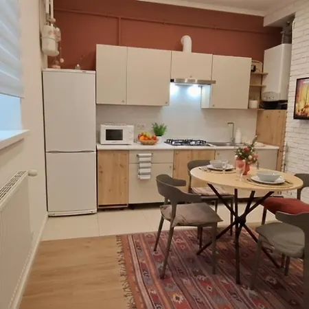 Flat In Close To The Centre Parking, Wifi, Bbq Lviv