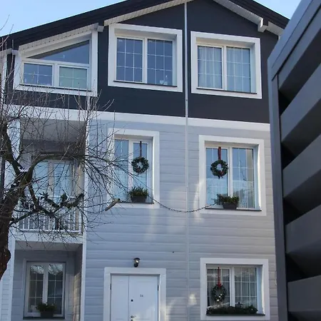 Flat In Close To The Centre Parking, Wifi, Bbq *