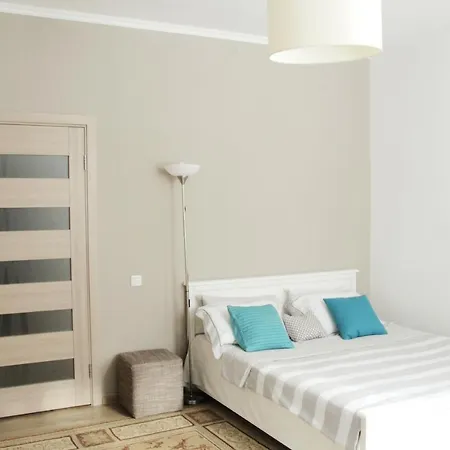 Flat In Close To The Centre Parking, Wifi, Bbq Apartment