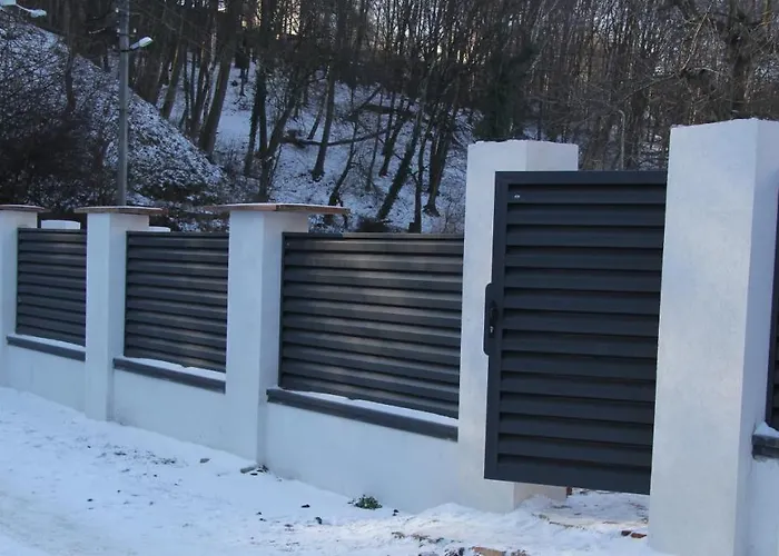 Flat In Close To The Centre Parking, Wifi, Bbq Λβιβ