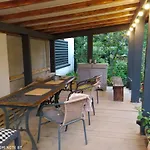 Apartman Flat In Close To The Centre Parking, Wifi, Bbq